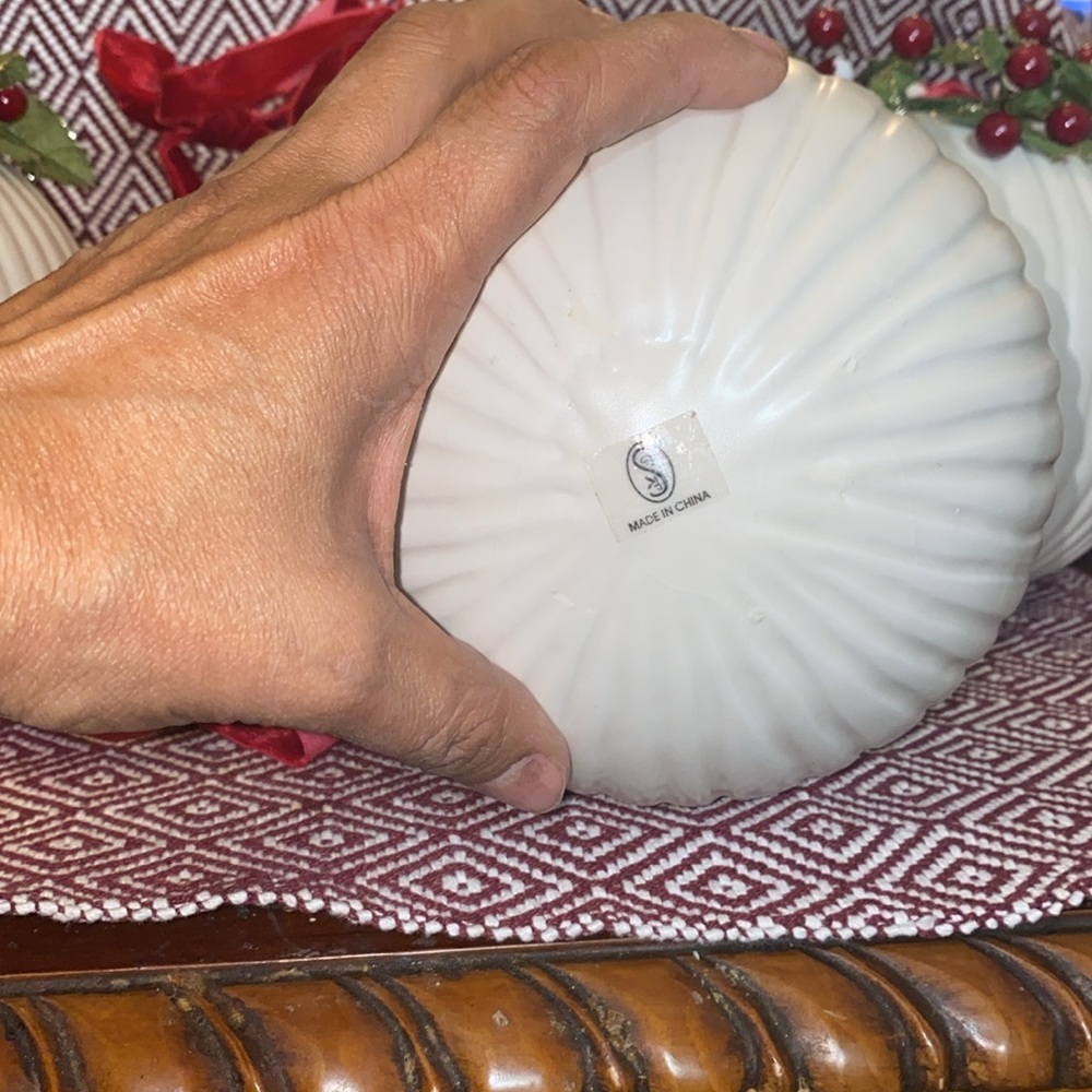 5" SCF vintage white ceramic/porcelain Christmas ball/ornament, sold as each - Picture 7 of 7